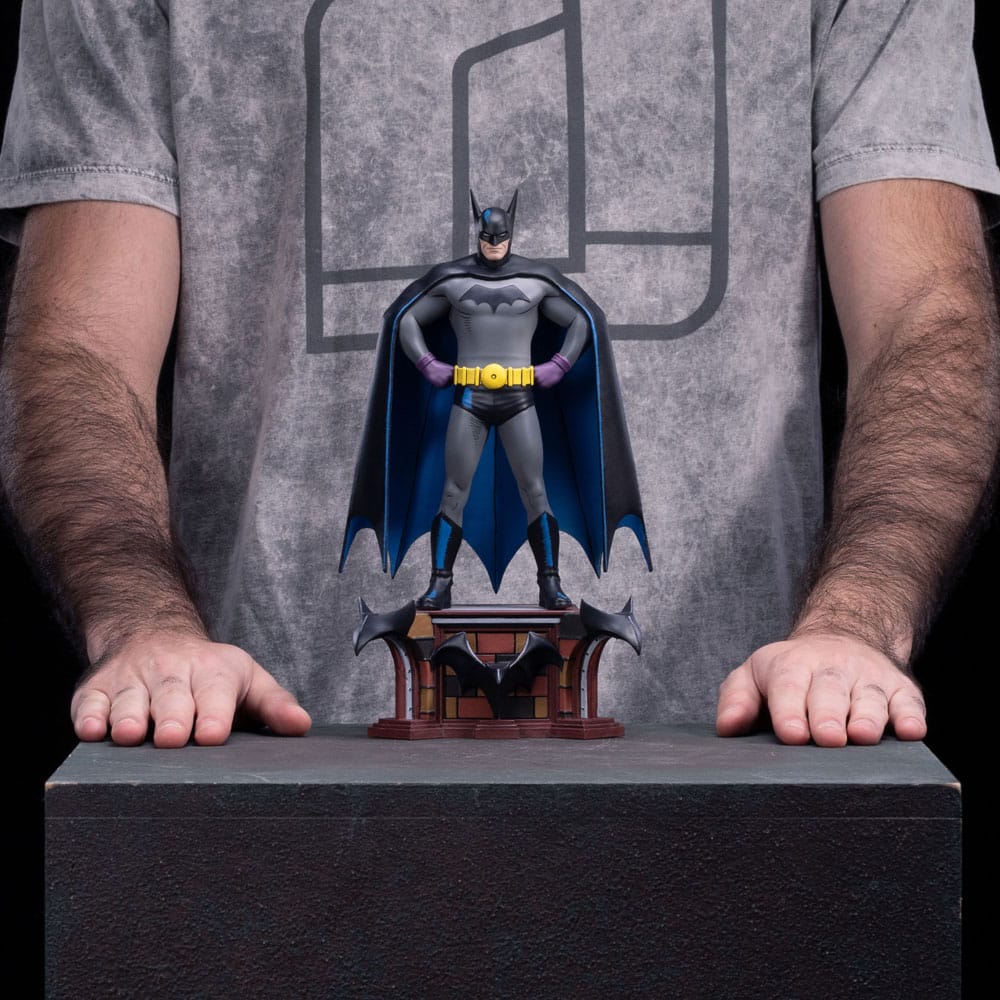 DC Comics Art Scale Statue 1/10 Batman Detective 85th Anniversary 26cm